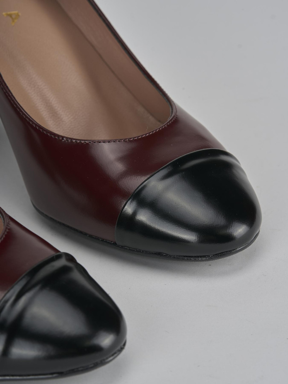 Décolleté e slingback tacco 8cm pelle bordo'