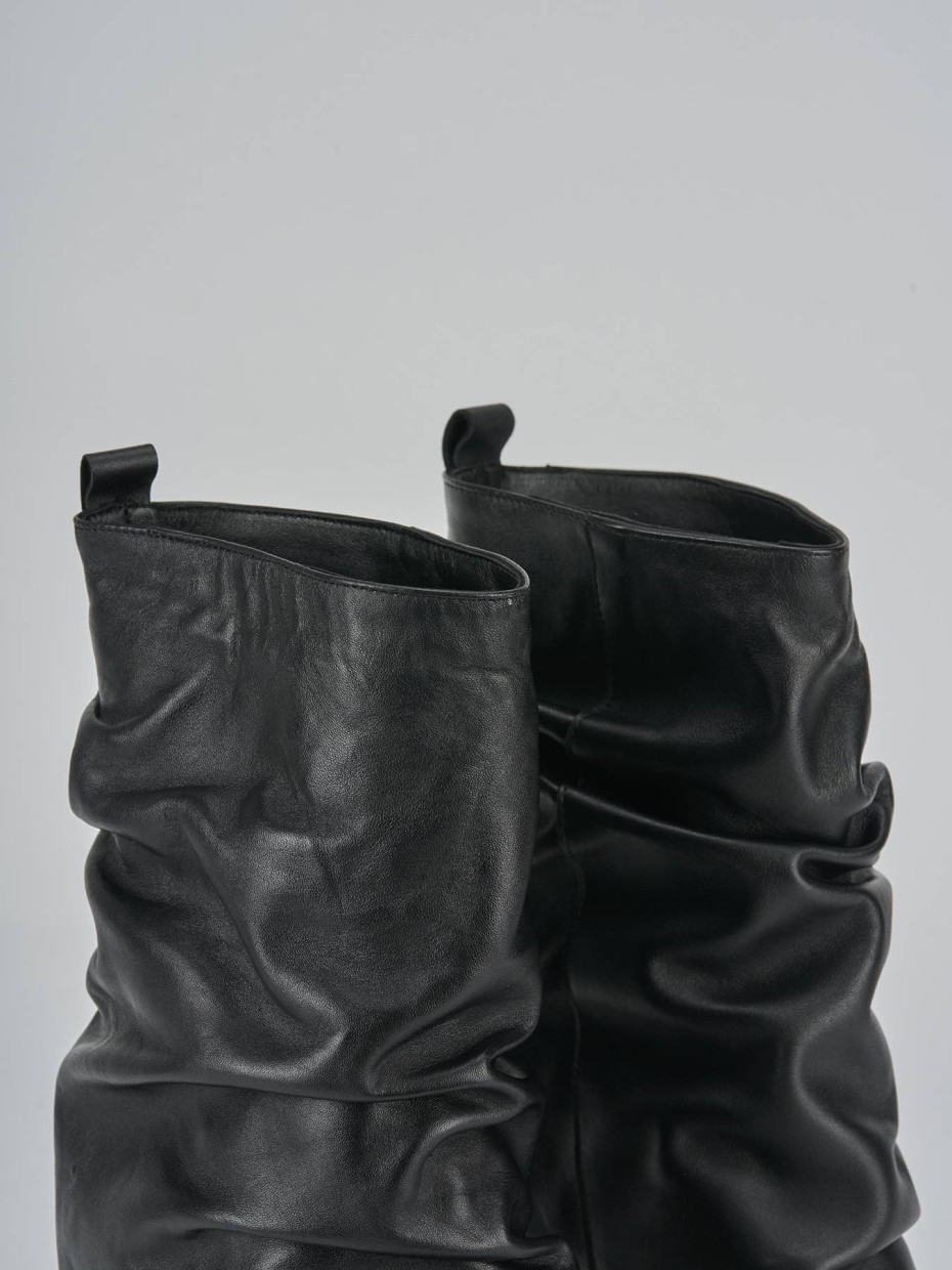 Stivaletti tacco 7cm pelle nero