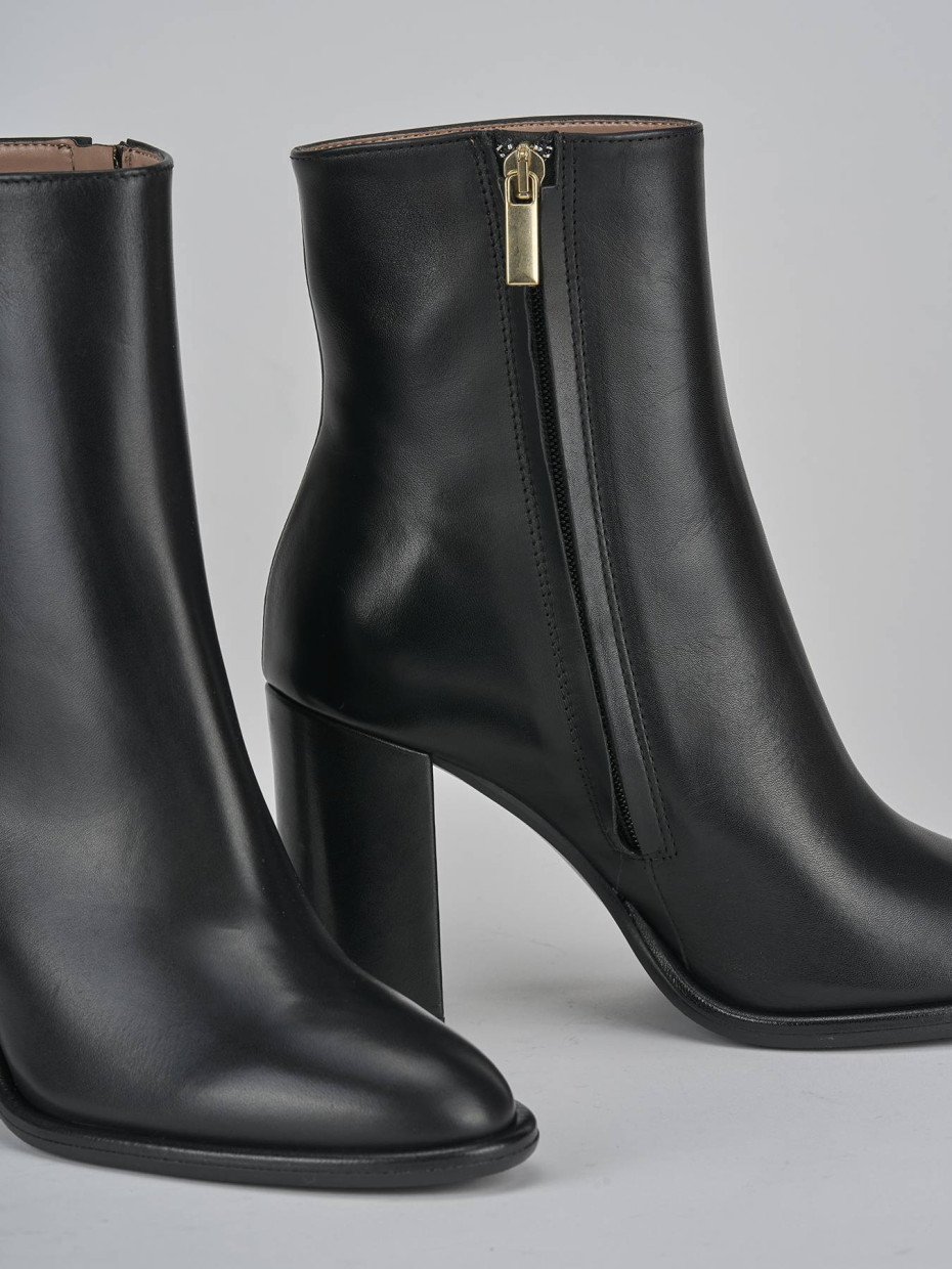 Stivaletti tacco 9cm pelle nero
