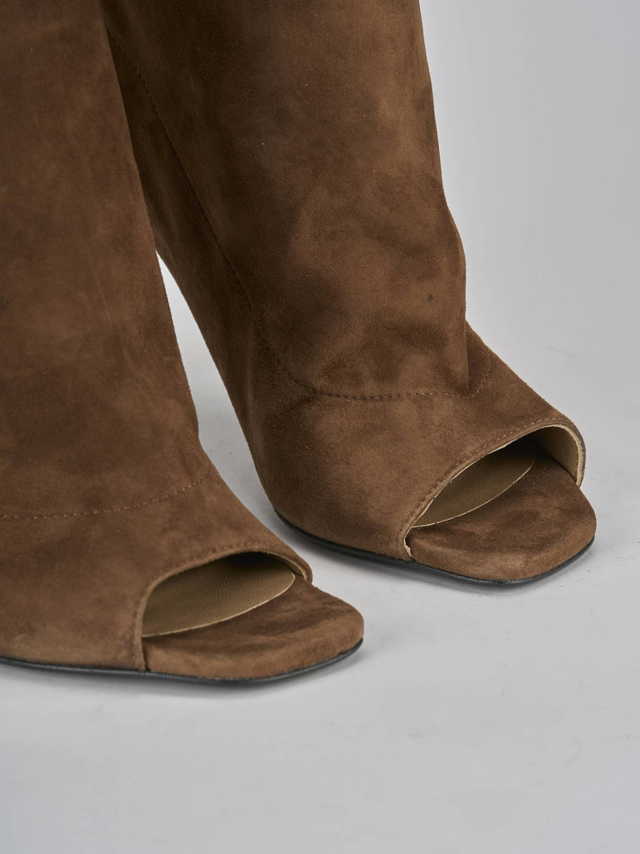 Stivaletti tacco 9cm camoscio marrone