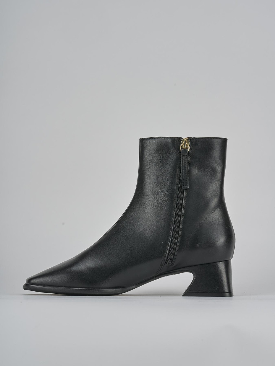 Stivaletti tacco 5cm pelle nero