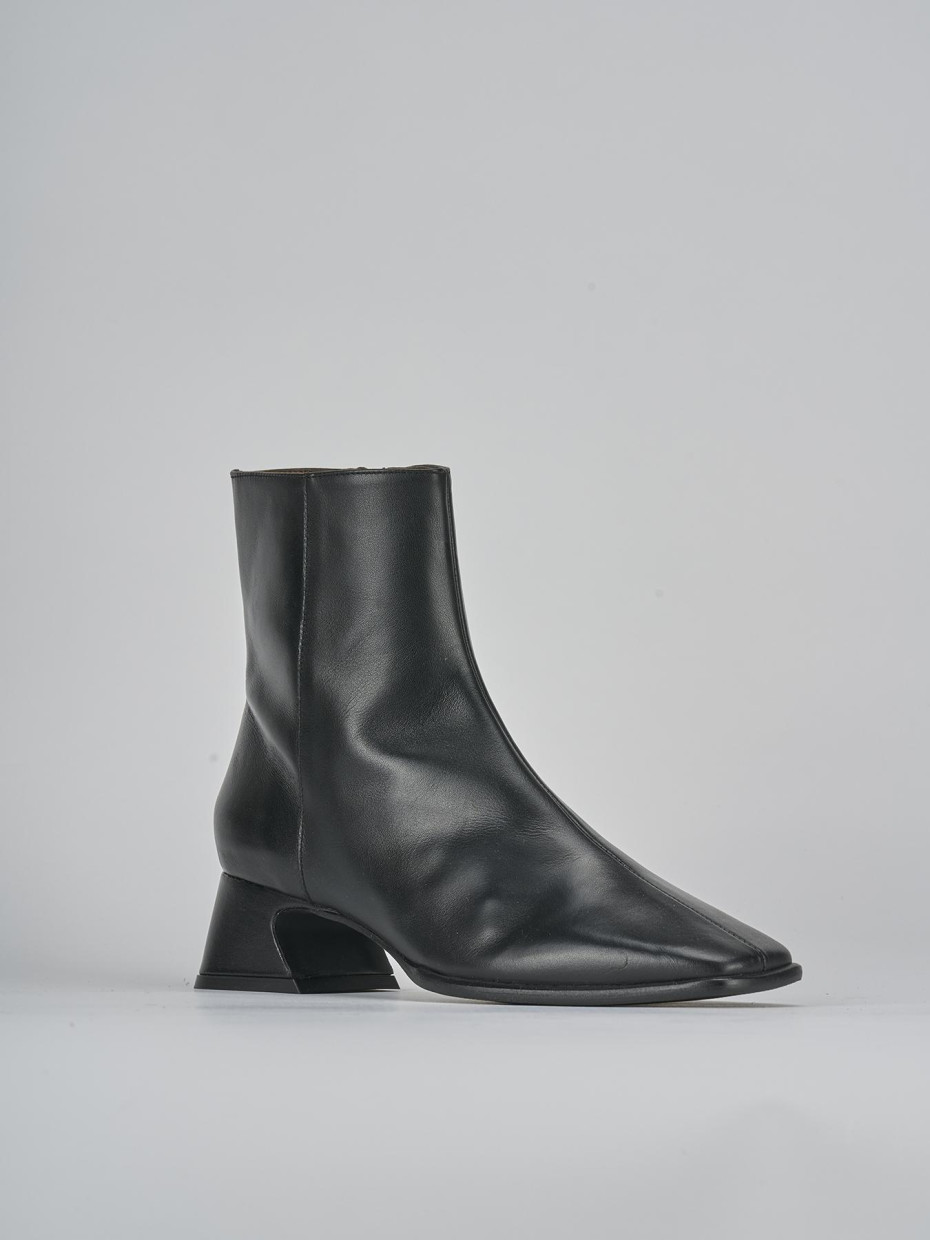 Stivaletti tacco 5cm pelle nero