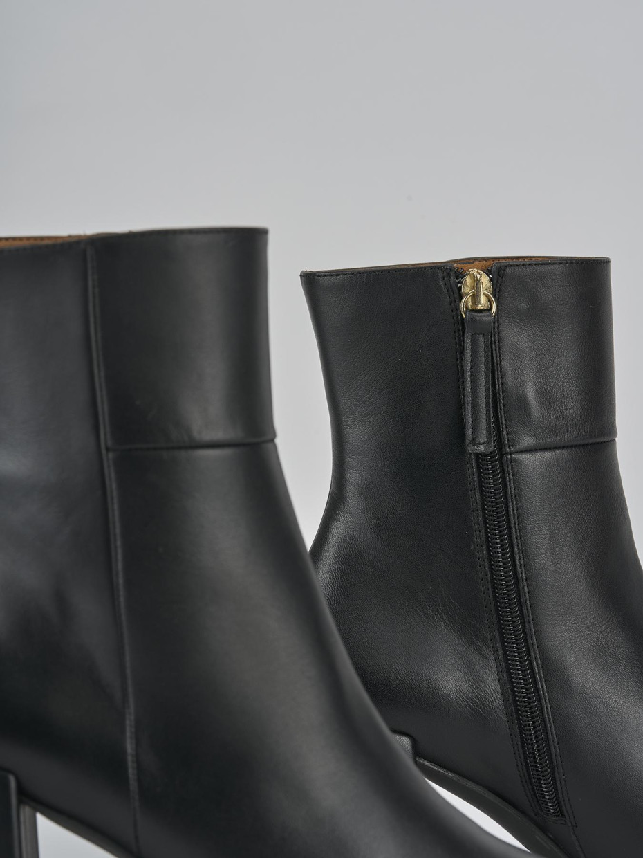 Stivaletti tacco 7cm pelle nero