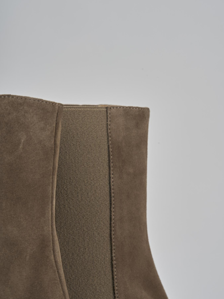 Stivaletti tacco 7cm camoscio marrone