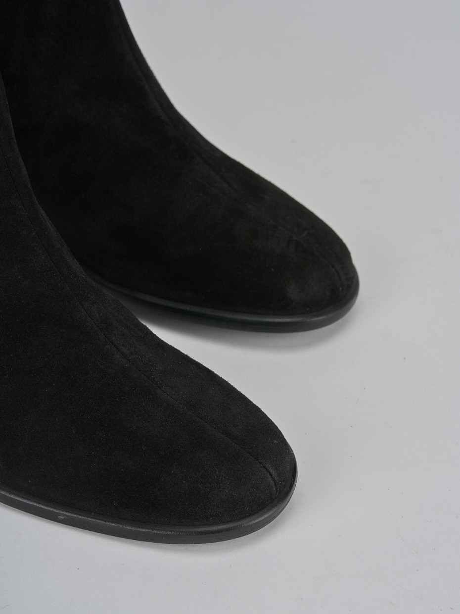 Stivaletti tacco 5cm camoscio nero