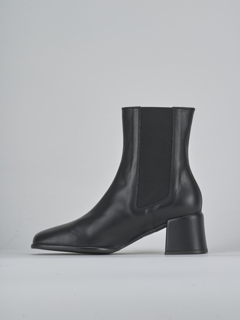 Stivaletti tacco 5cm pelle nero