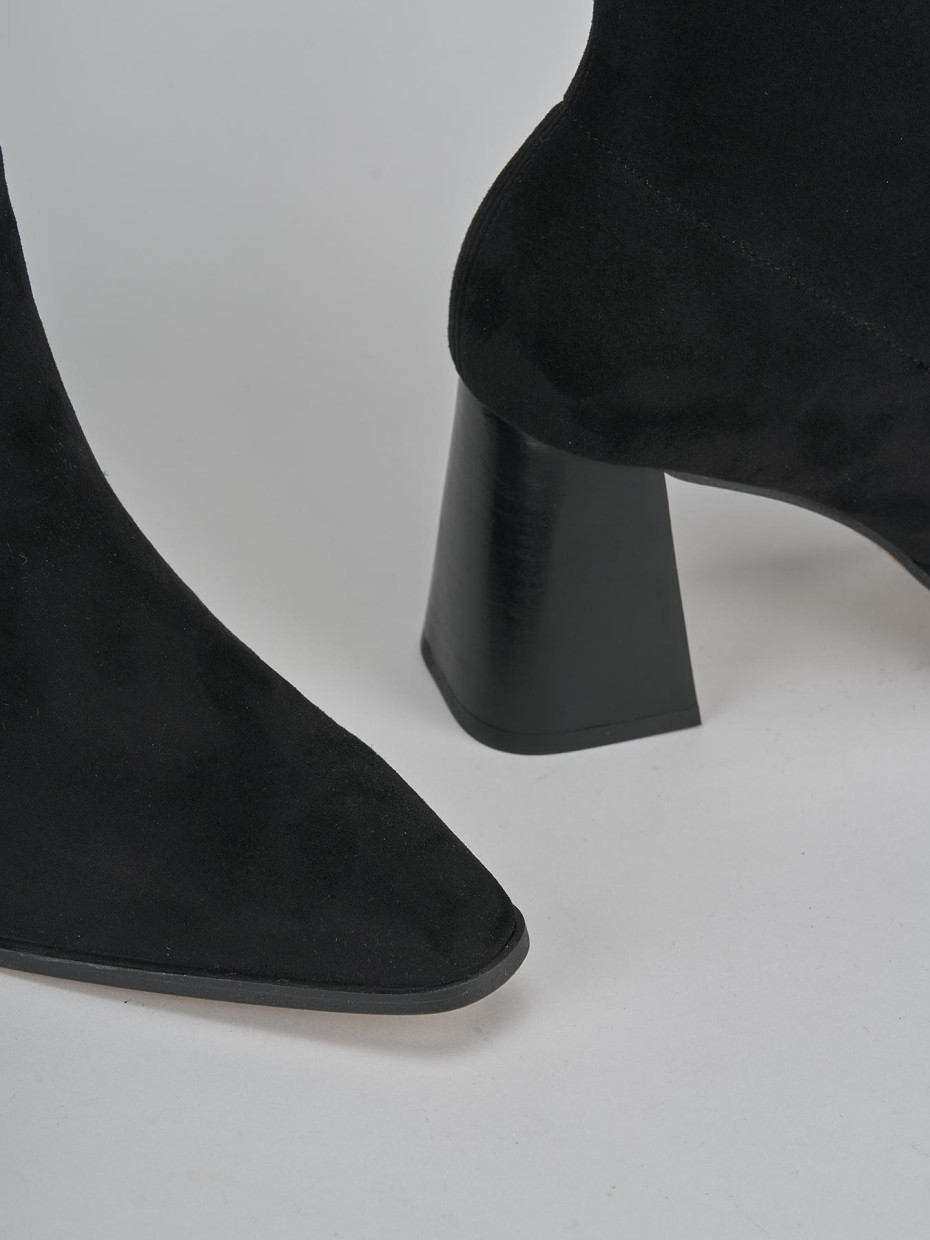 Stivaletti tacco 7cm camoscio nero