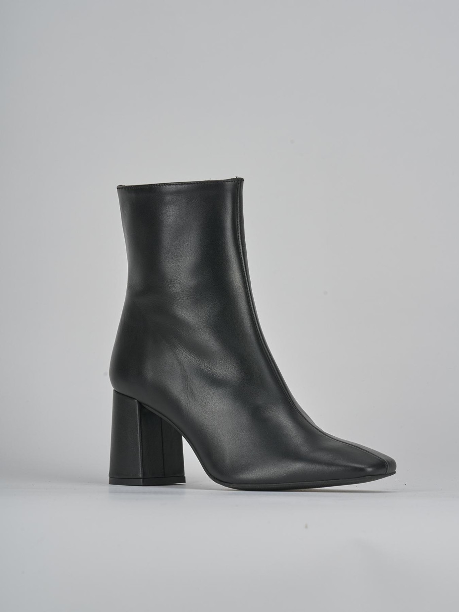 Stivaletti tacco 7 cm store