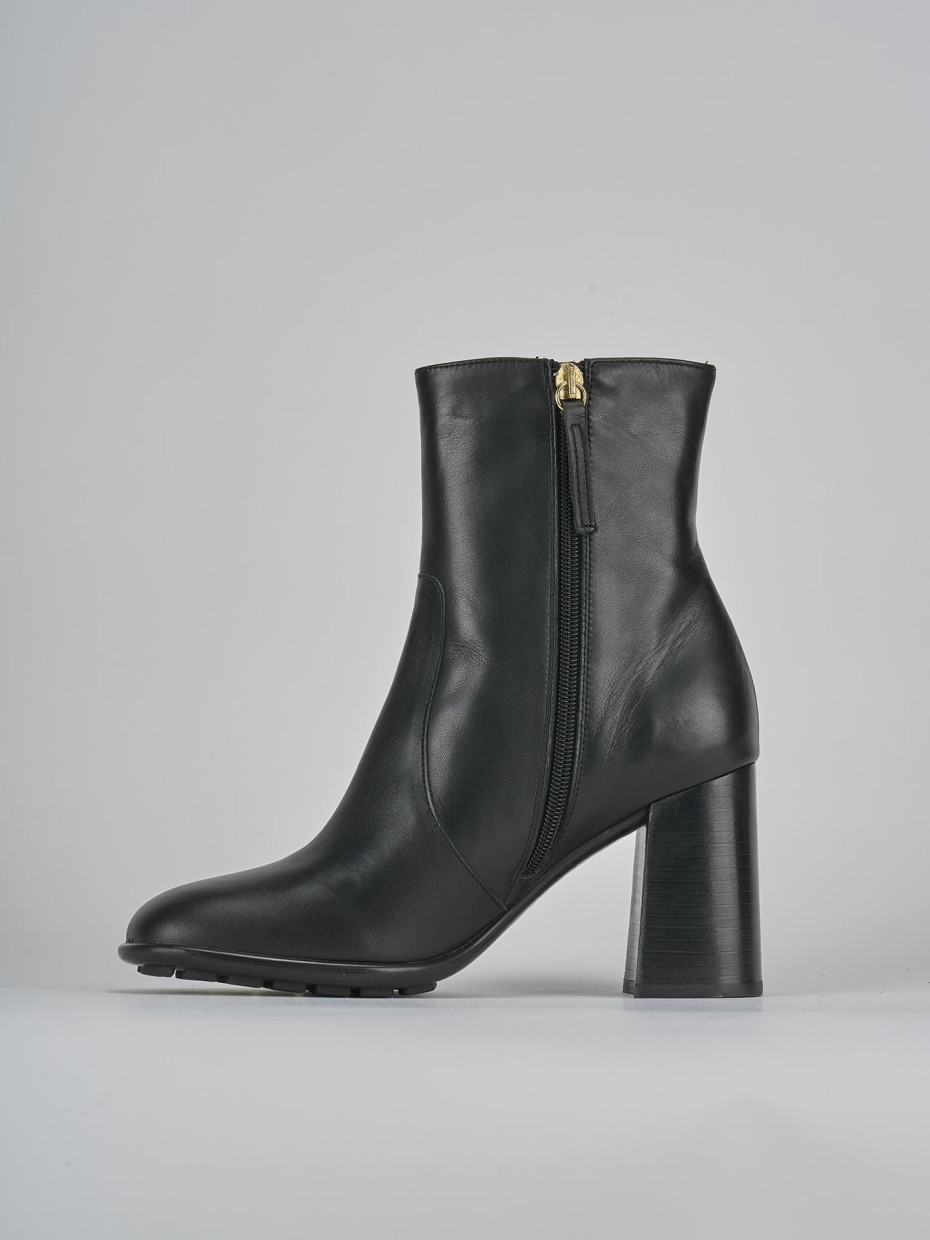 Stivaletti tacco 8cm pelle nero
