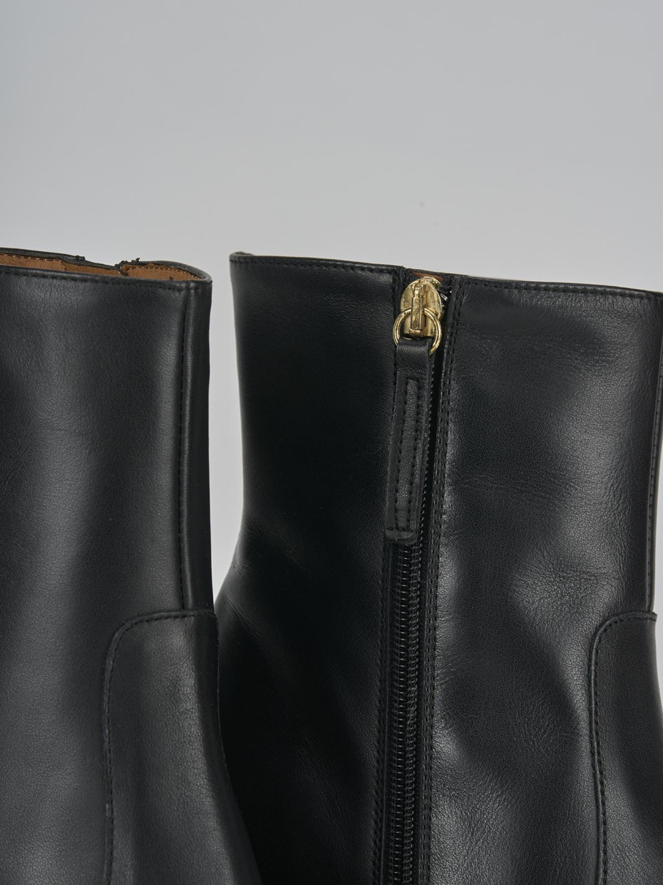 Stivaletti tacco 8cm pelle nero