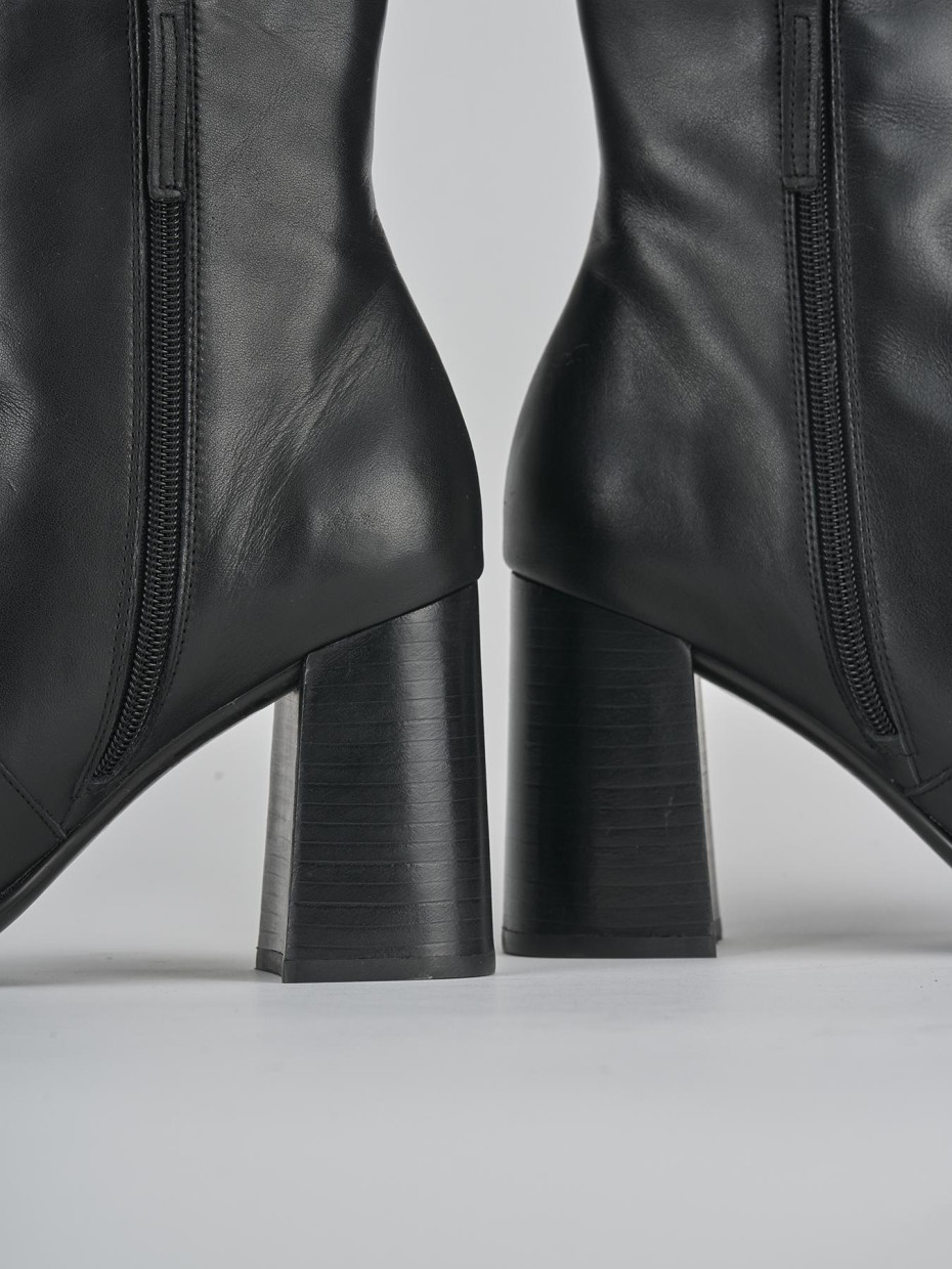 Stivaletti tacco 8cm pelle nero