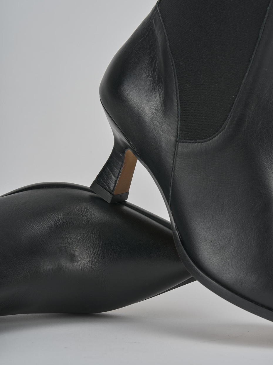 Stivaletti tacco 5cm pelle nero