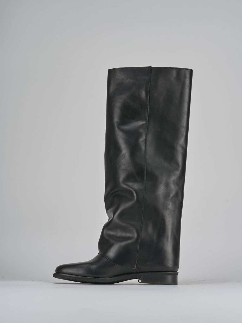 Stivali tacco 2cm pelle nero