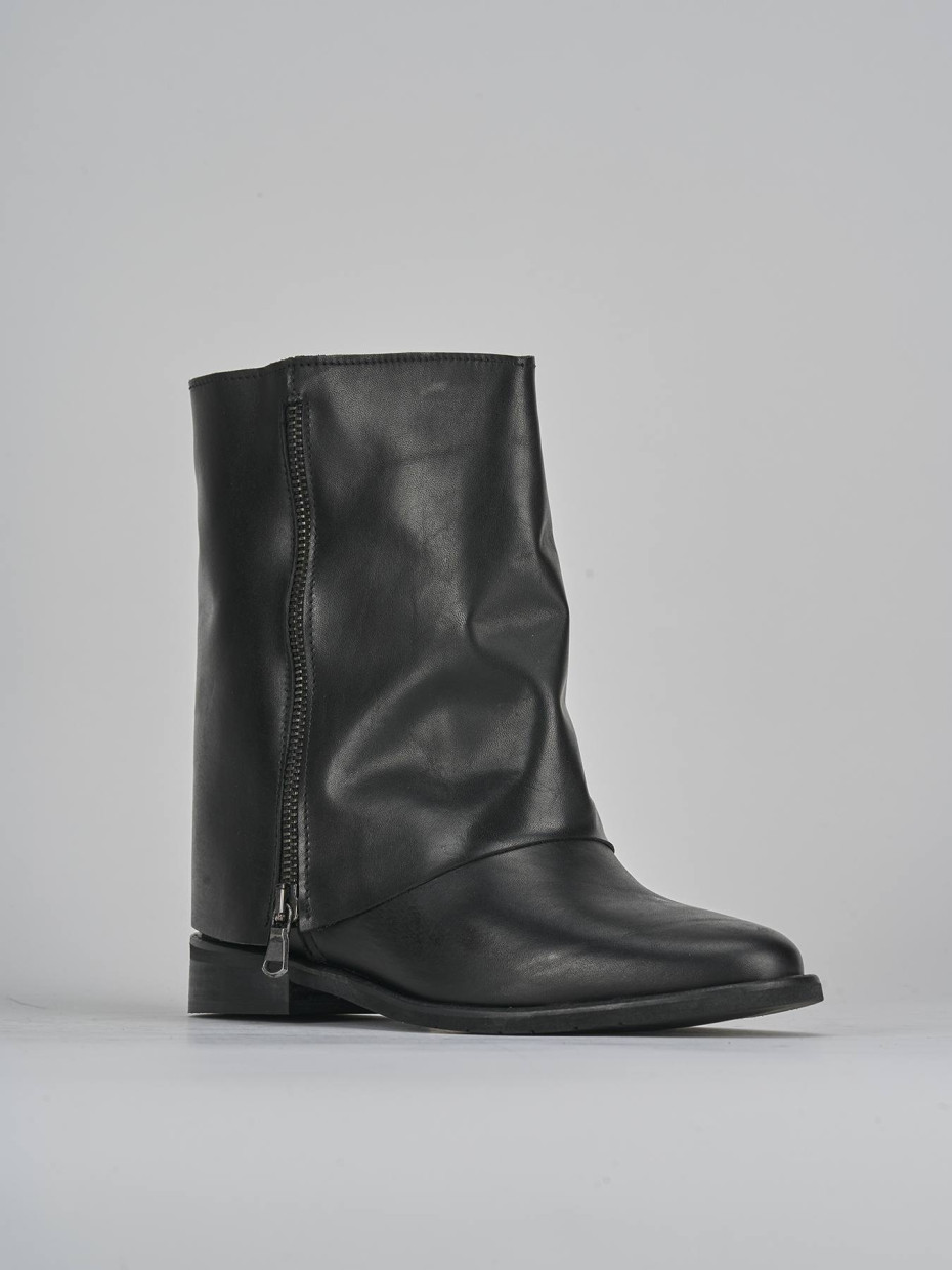 Stivaletti tacco 2cm pelle nero