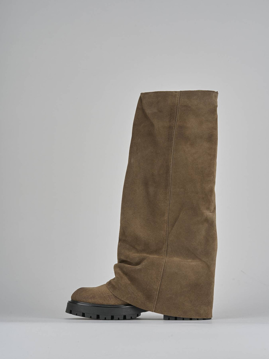 Stivali tacco 2cm camoscio beige