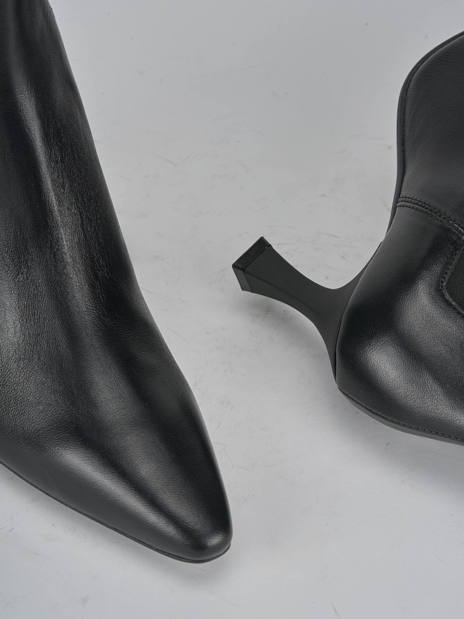 Stivaletti tacco 7cm pelle nero