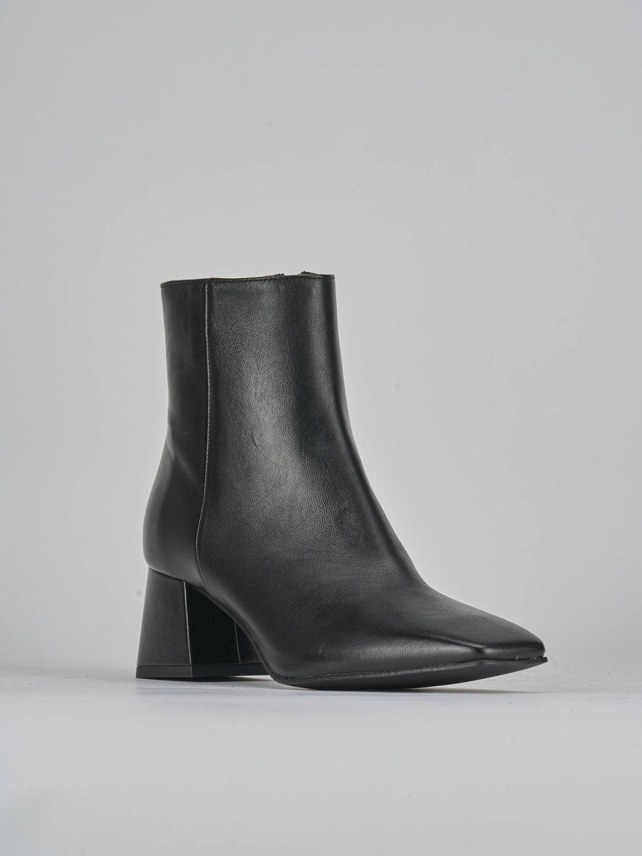Stivaletti tacco 6cm pelle nero