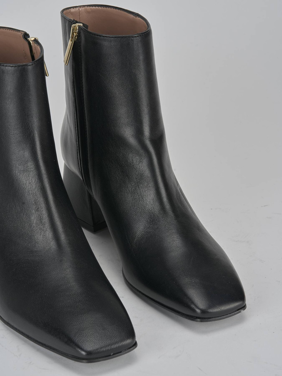Stivaletti tacco 6cm pelle nero