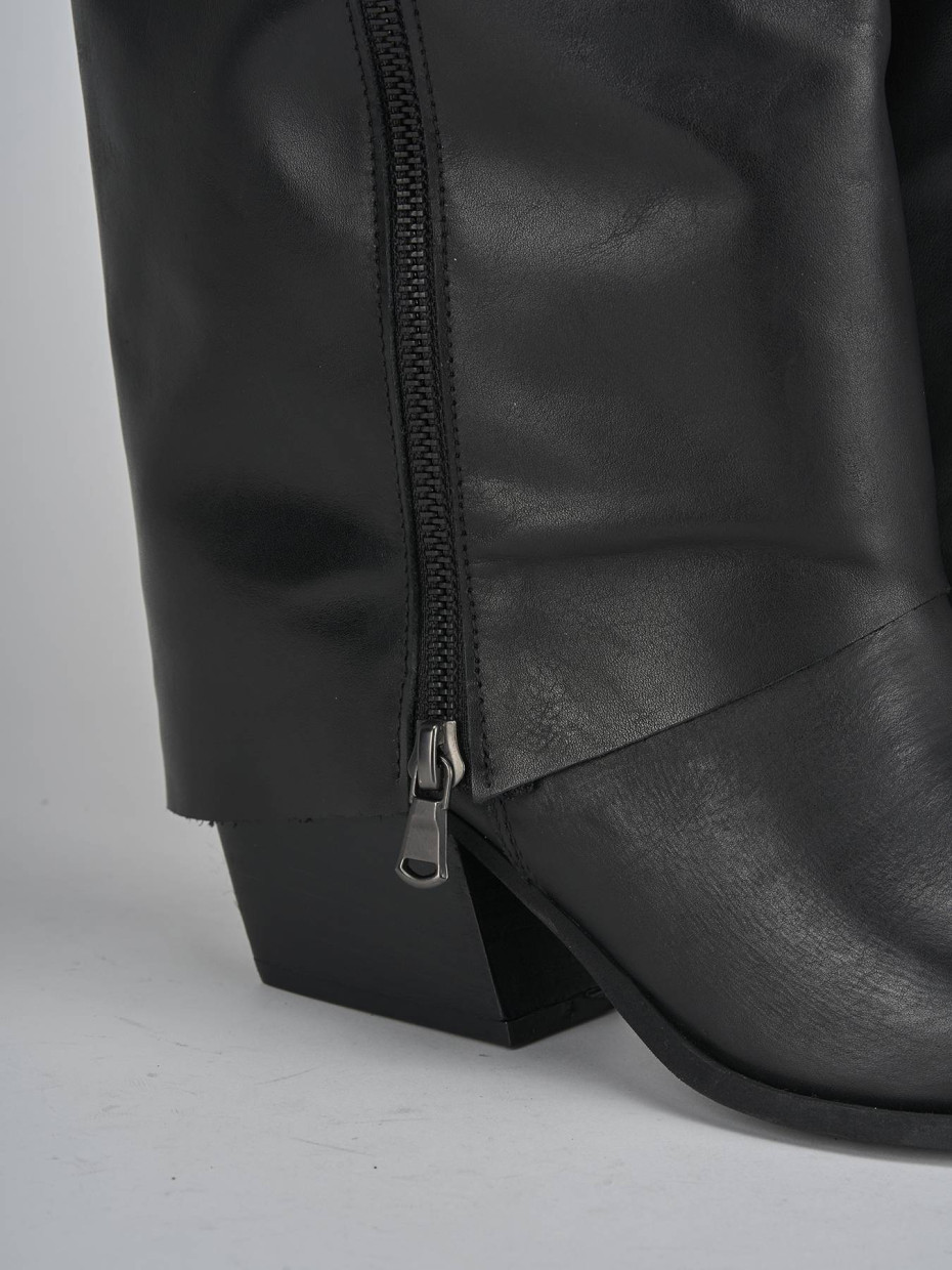 Stivali tacco 7cm pelle nero