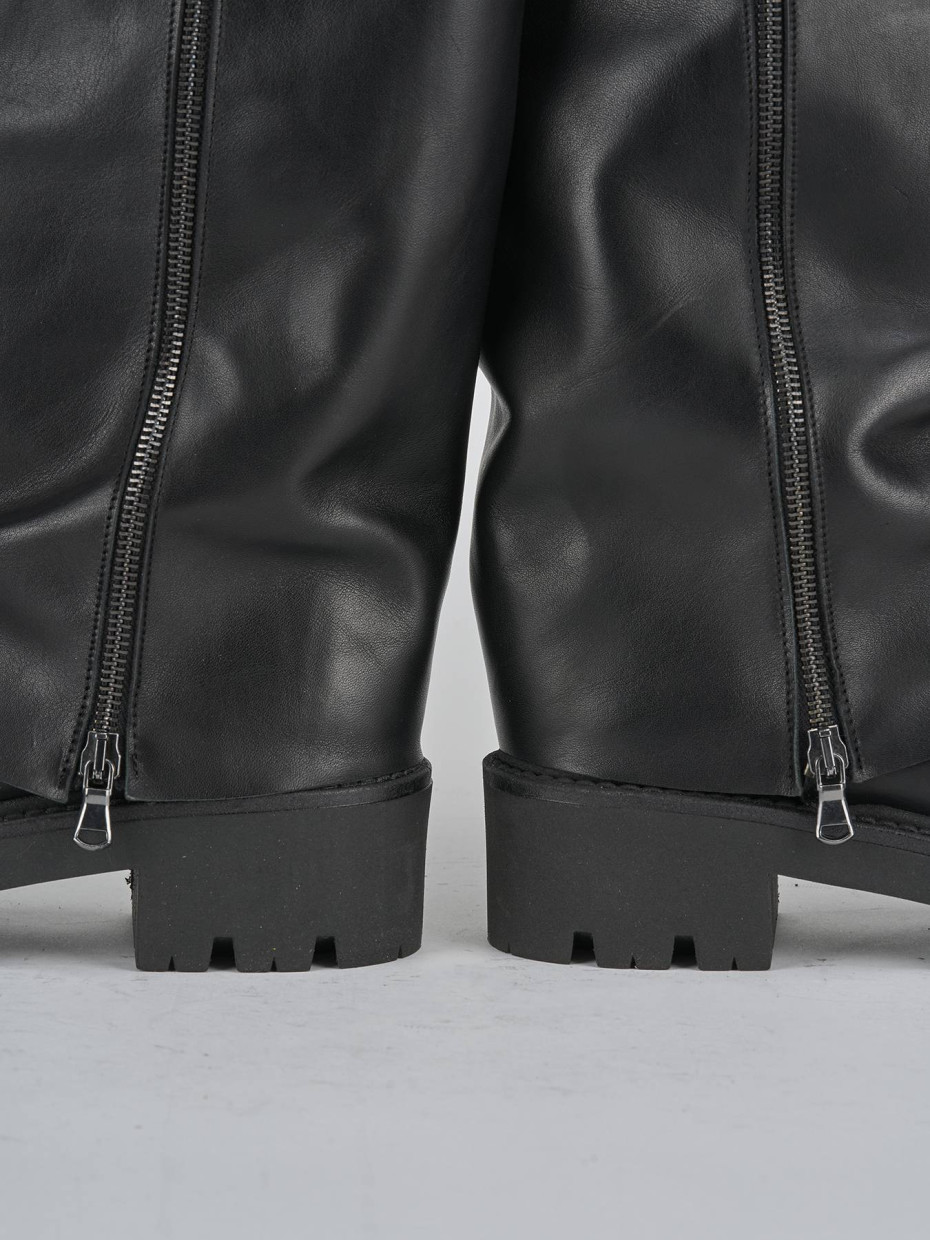 Stivali tacco 3cm pelle nero