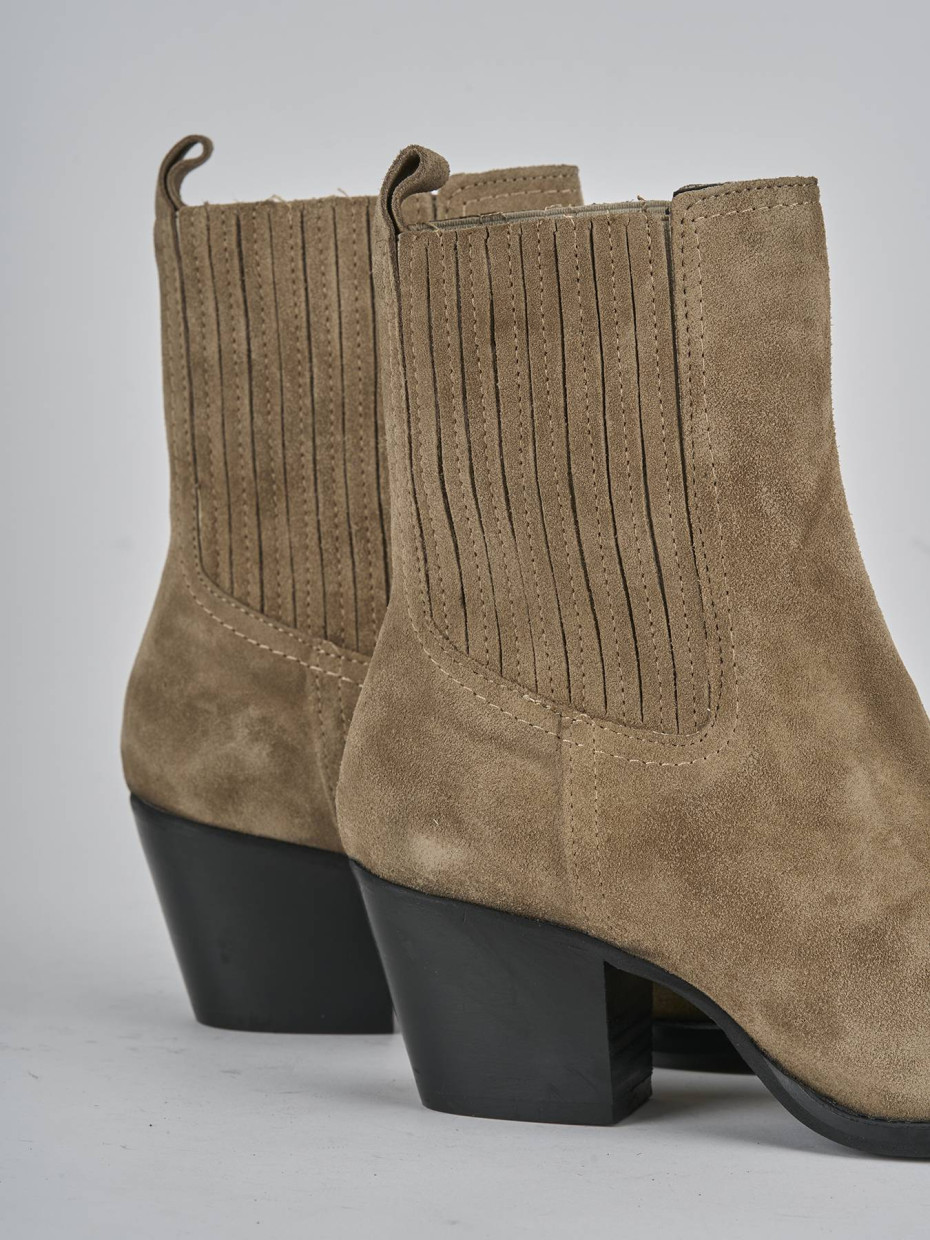 Stivaletti tacco 7cm camoscio marrone