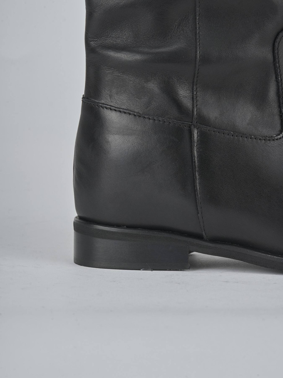 Stivali tacco 1cm pelle nero