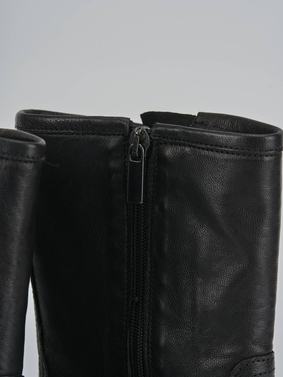 Stivaletti tacco 2cm pelle nero