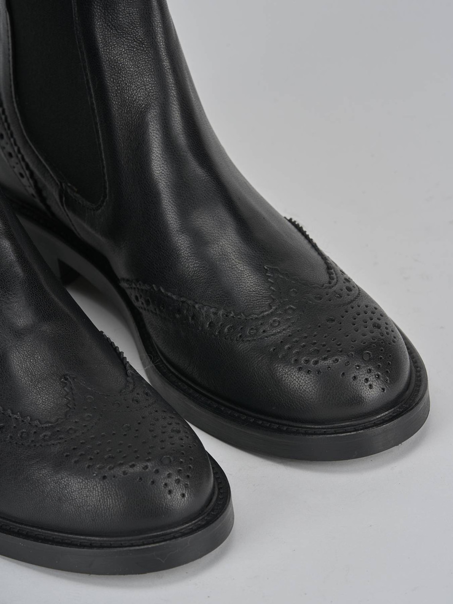 Stivaletti tacco 2cm pelle nero