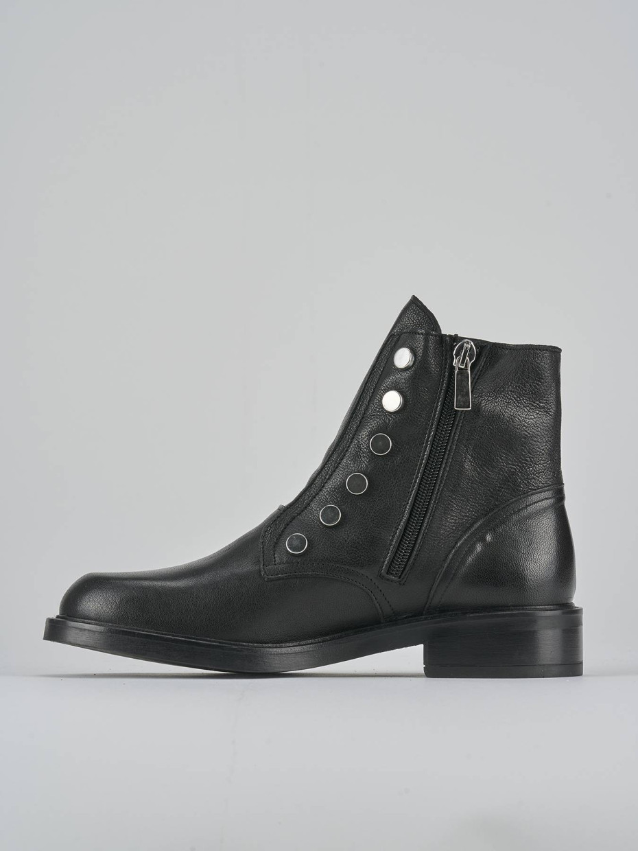 Anfibi tacco 2cm pelle nero