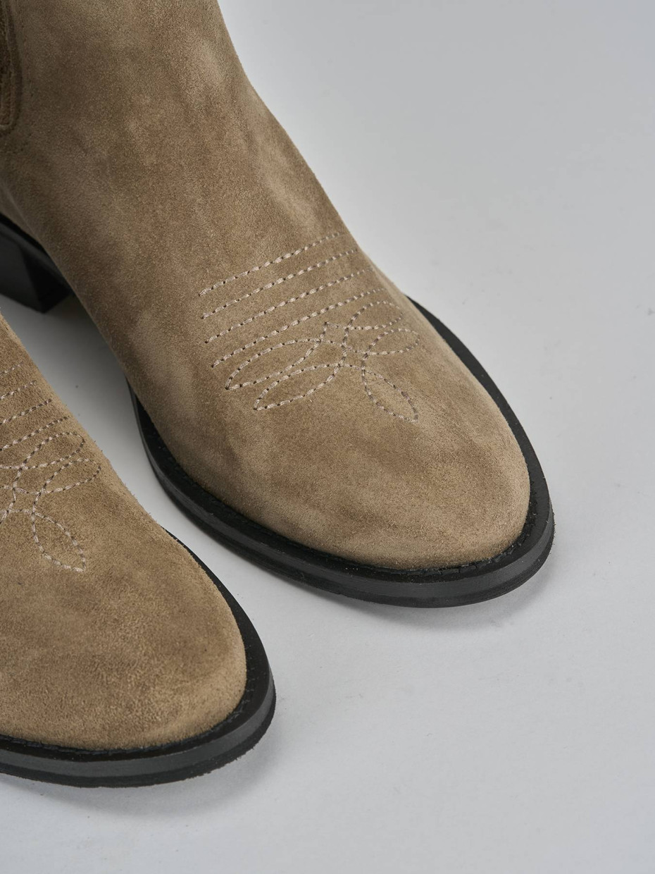 Stivaletti tacco 3cm camoscio marrone