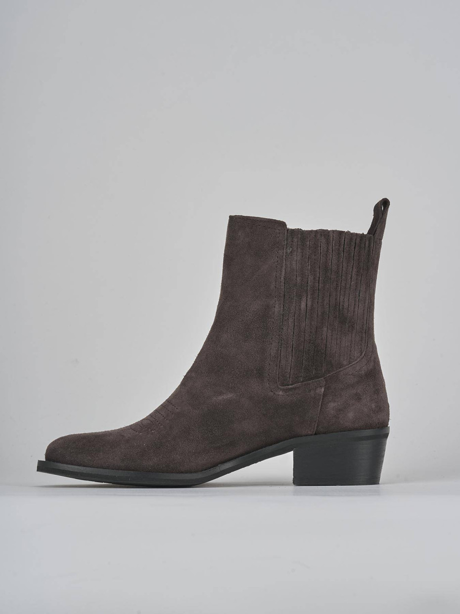 Stivaletti tacco 3cm camoscio testa