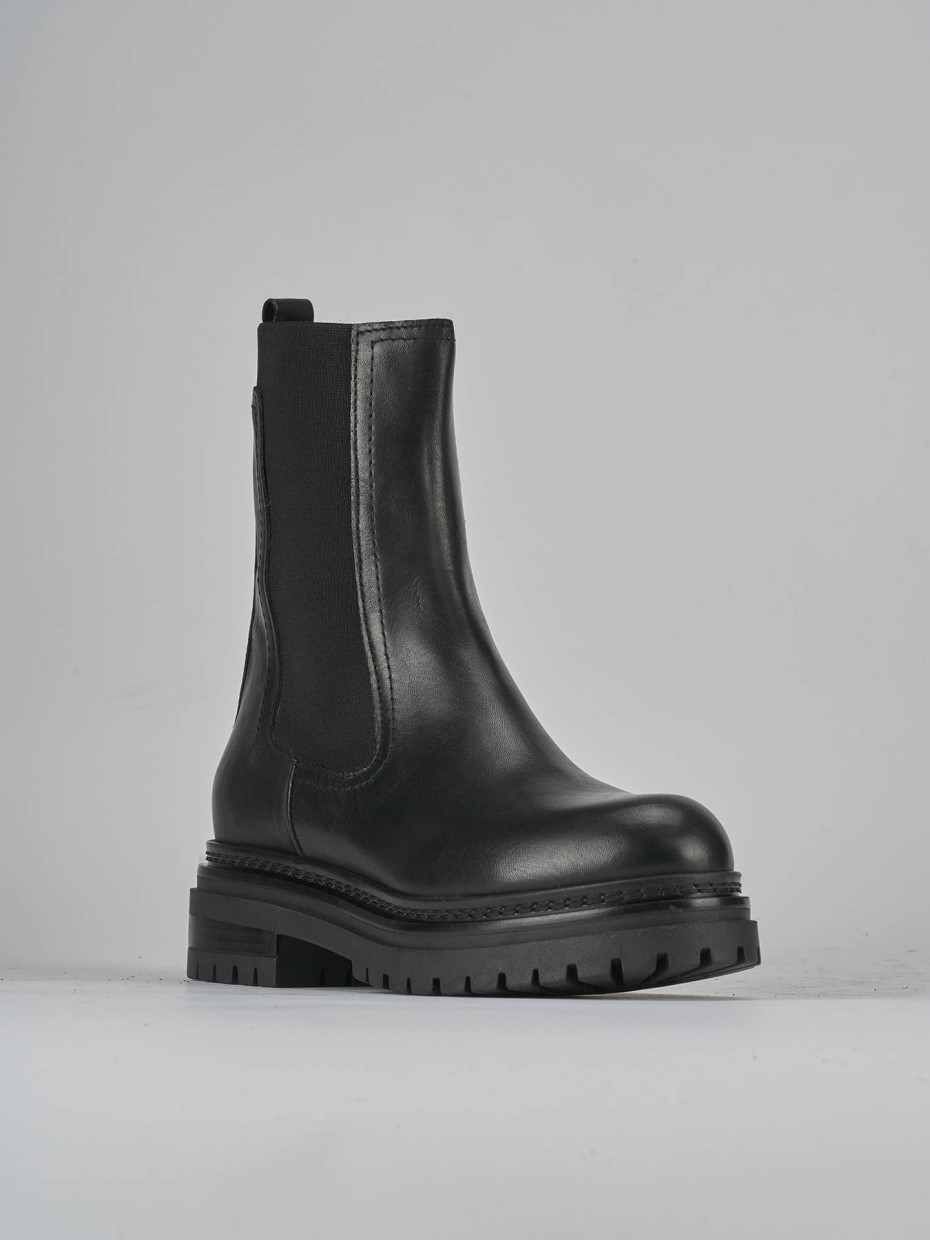 Stivaletti tacco 3cm pelle nero