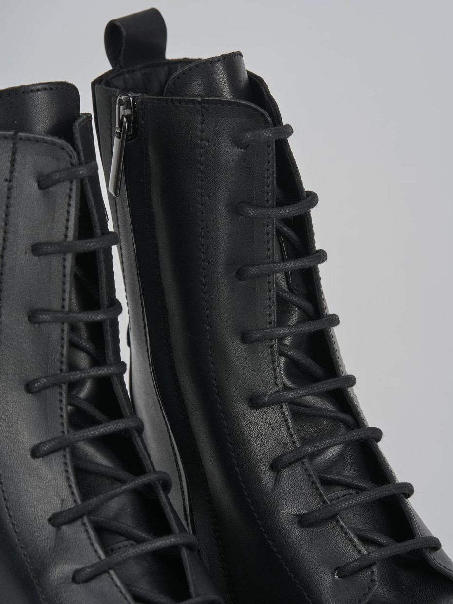 Anfibi tacco 3cm pelle nero