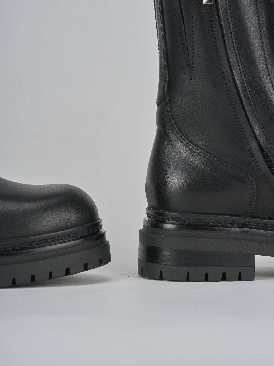 Anfibi tacco 3cm pelle nero