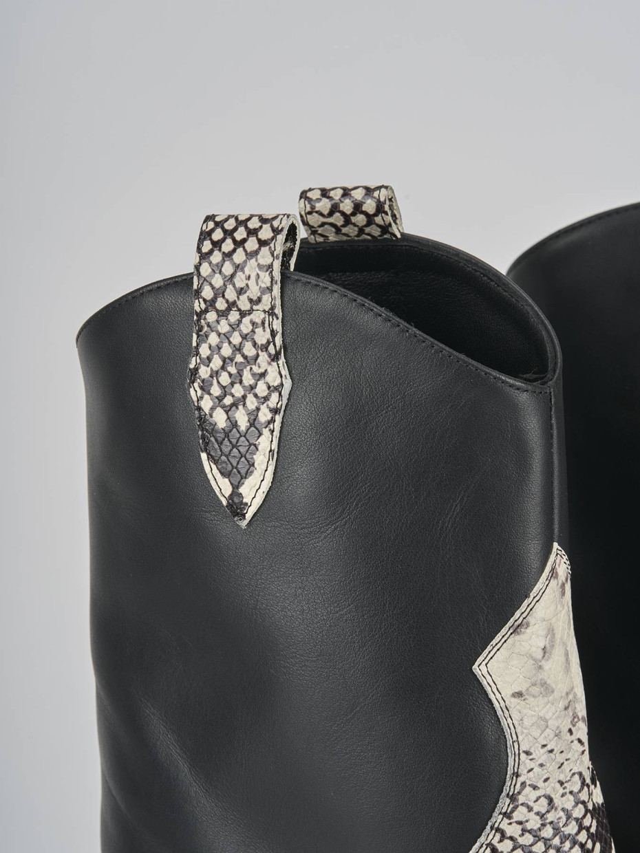 Stivaletti tacco 8cm pelle nero