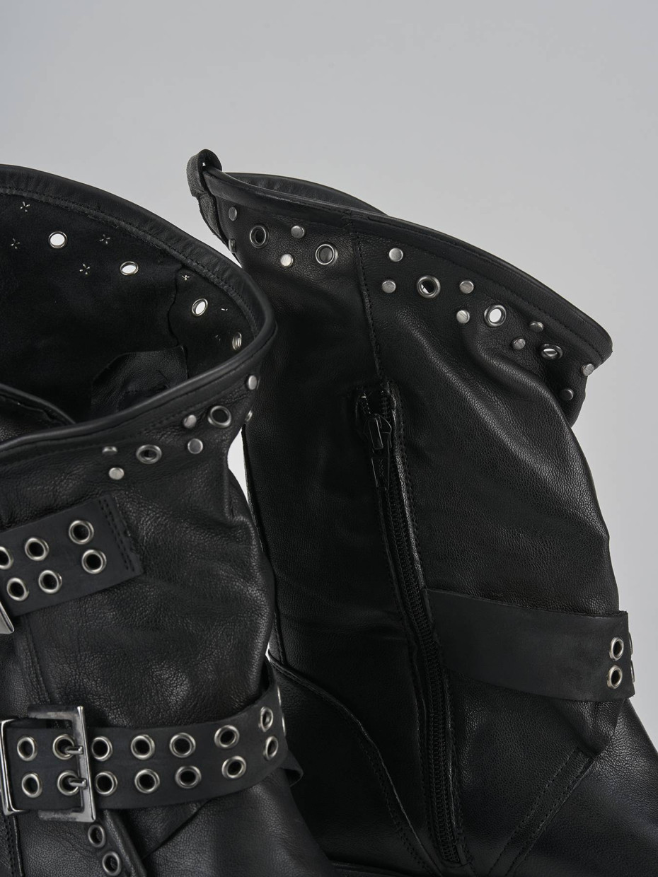 Stivaletti tacco 3cm pelle nero