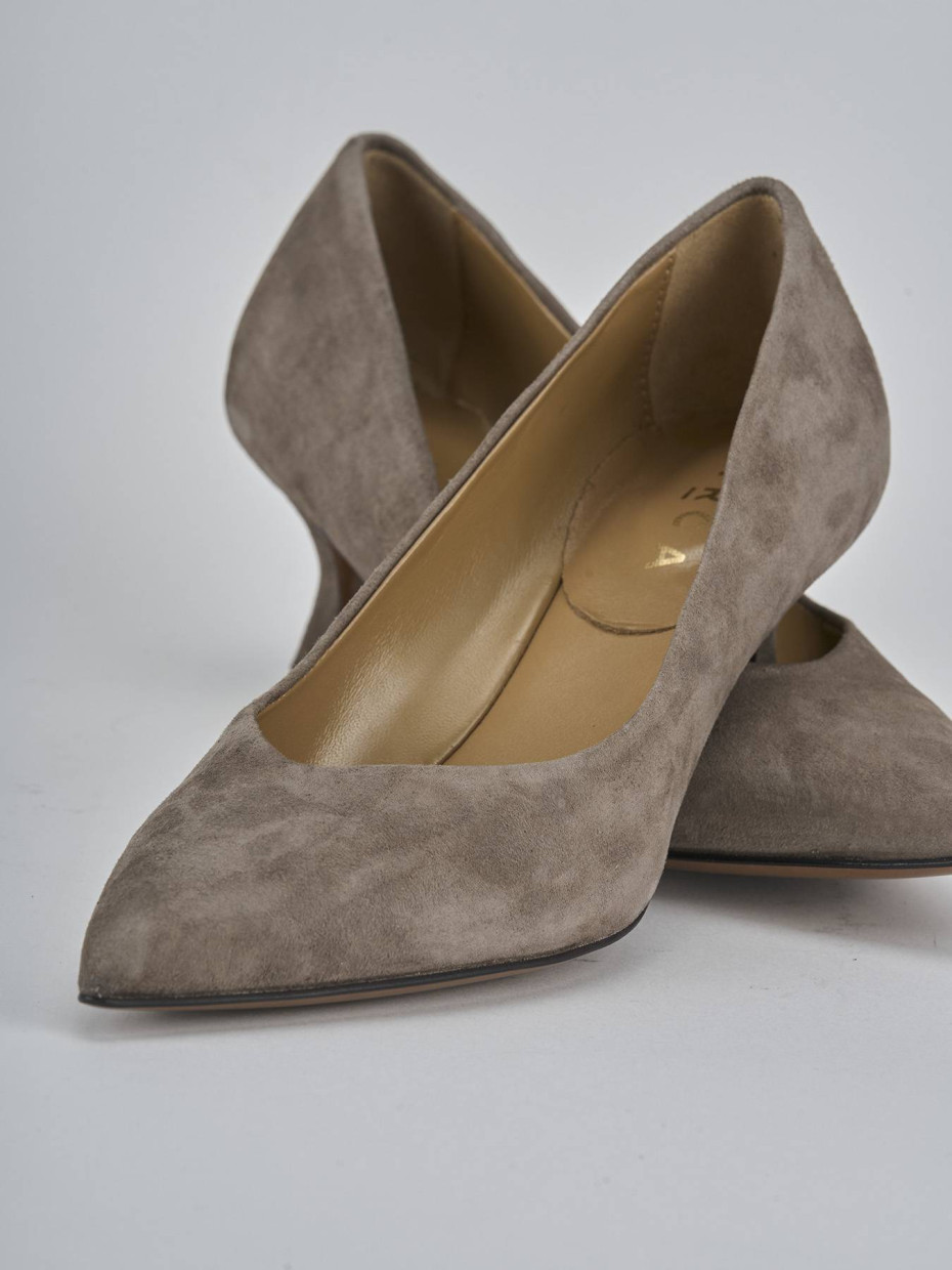Décolleté e slingback tacco 5cm camoscio beige
