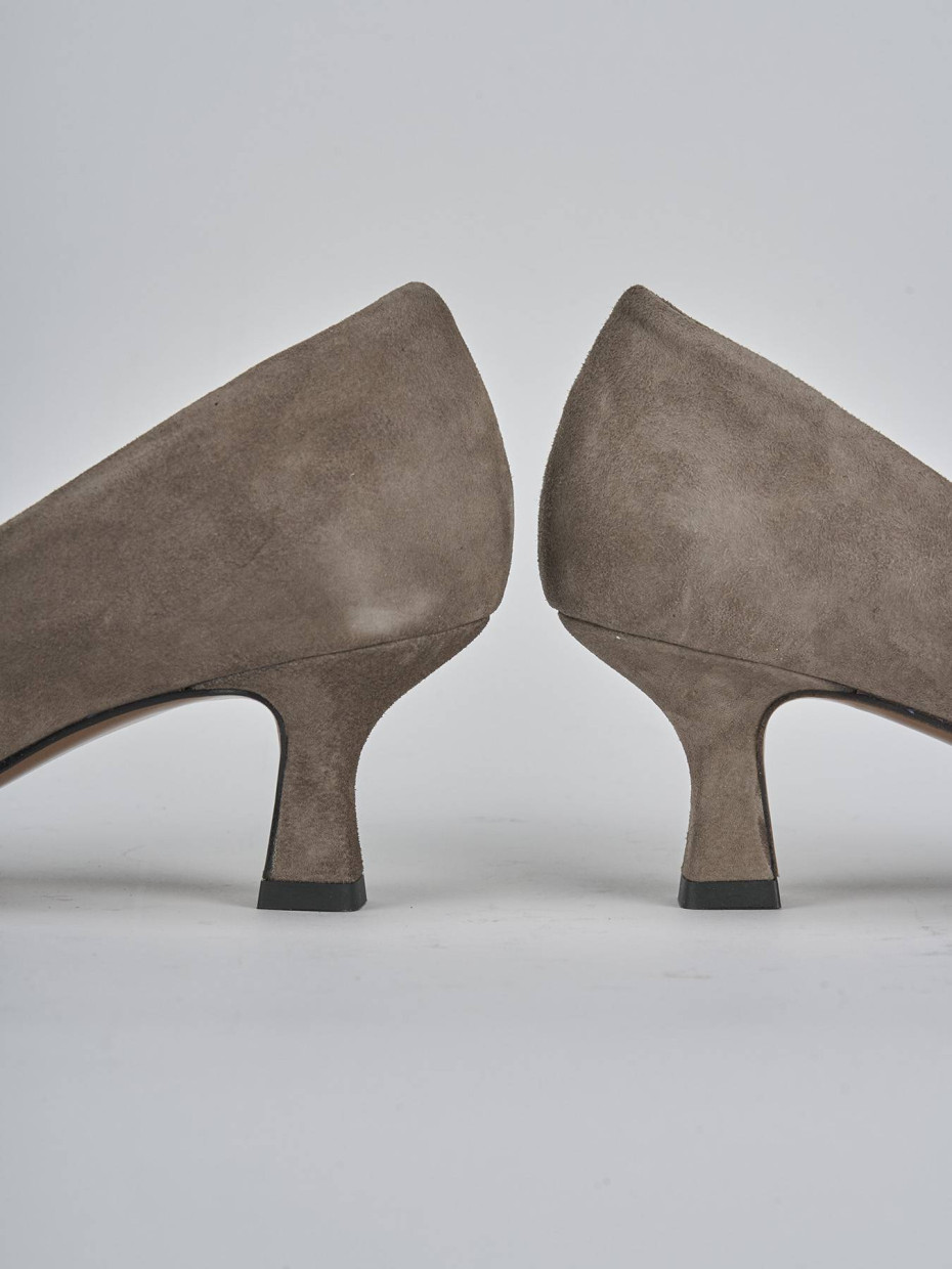 Décolleté e slingback tacco 5cm camoscio beige