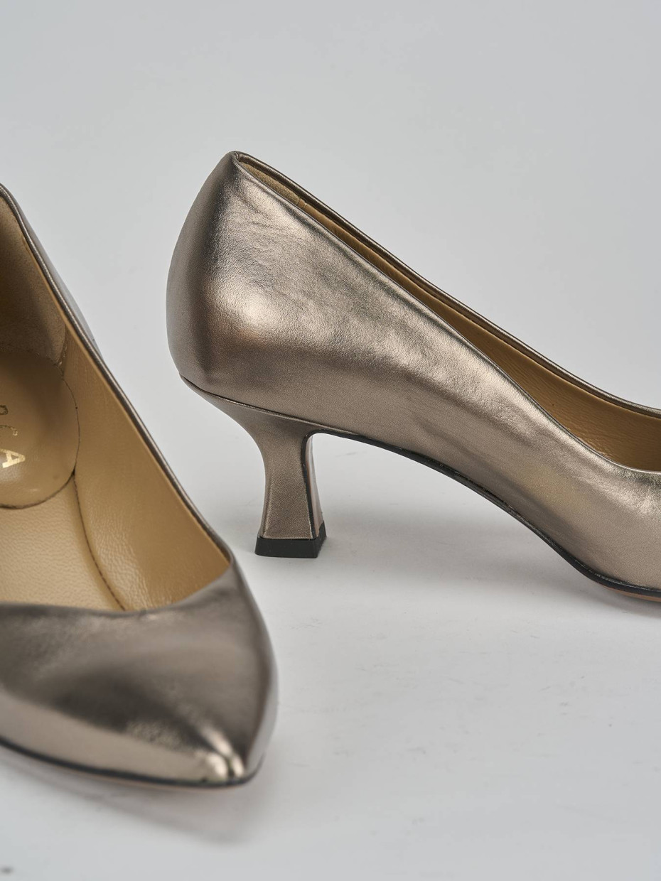 Décolleté e slingback tacco 5cm laminato oro