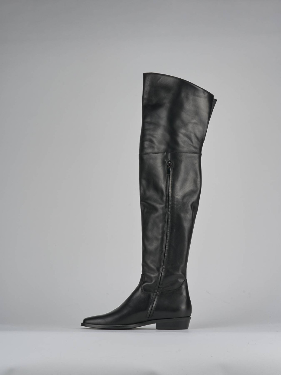 Stivali tacco 2cm pelle nero