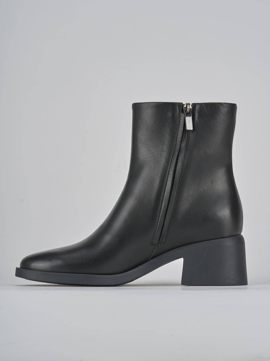 Stivaletti tacco 4cm pelle nero