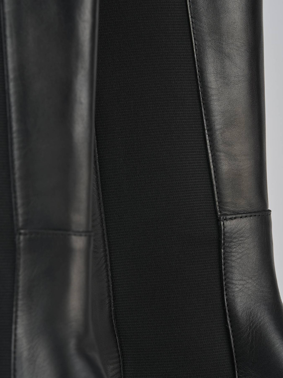 Stivali tacco 2cm pelle nero