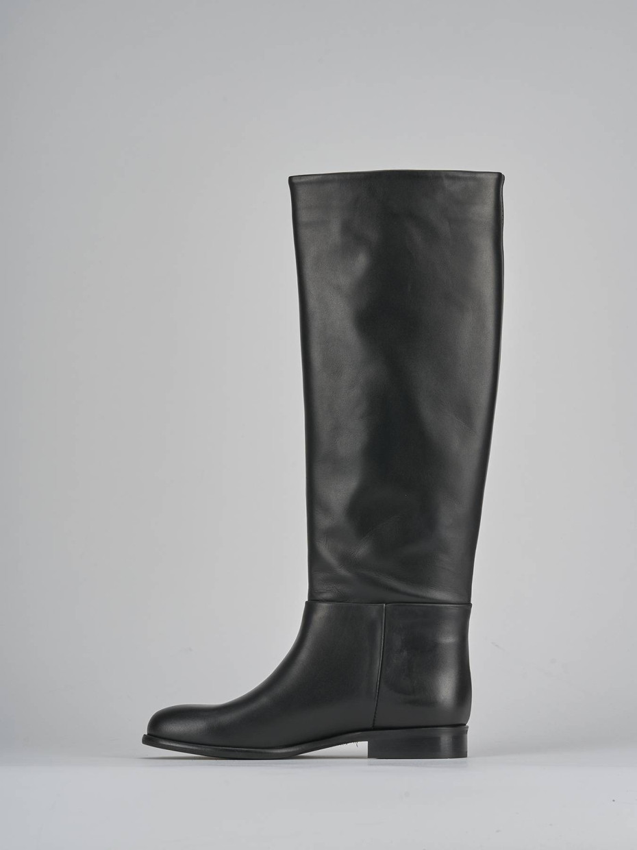 Stivali tacco 2cm pelle nero