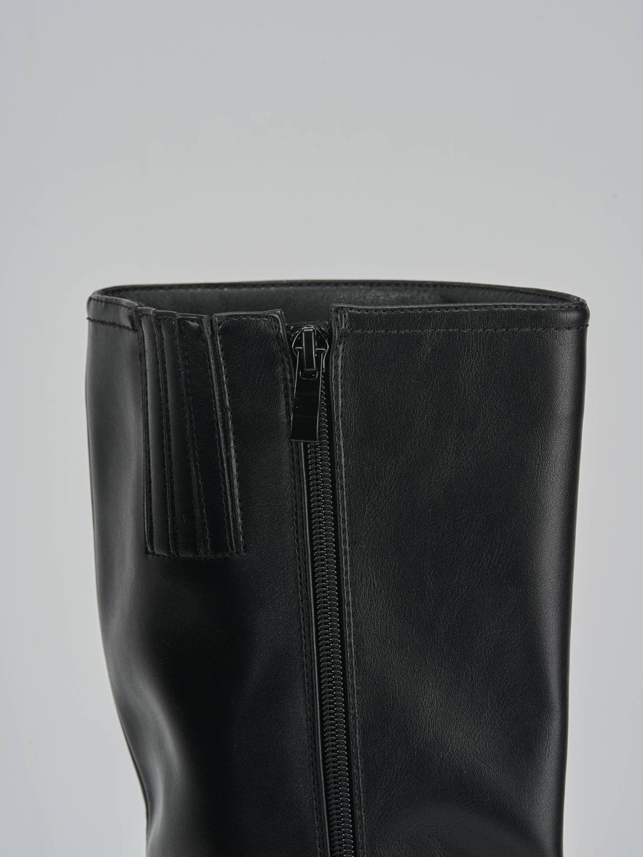 Stivali tacco 1cm pelle nero