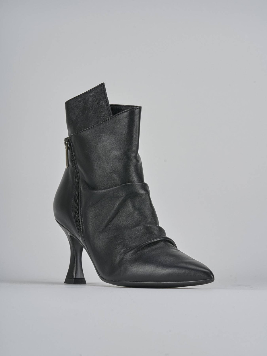 Stivaletto tacco 7 cm nero pelle