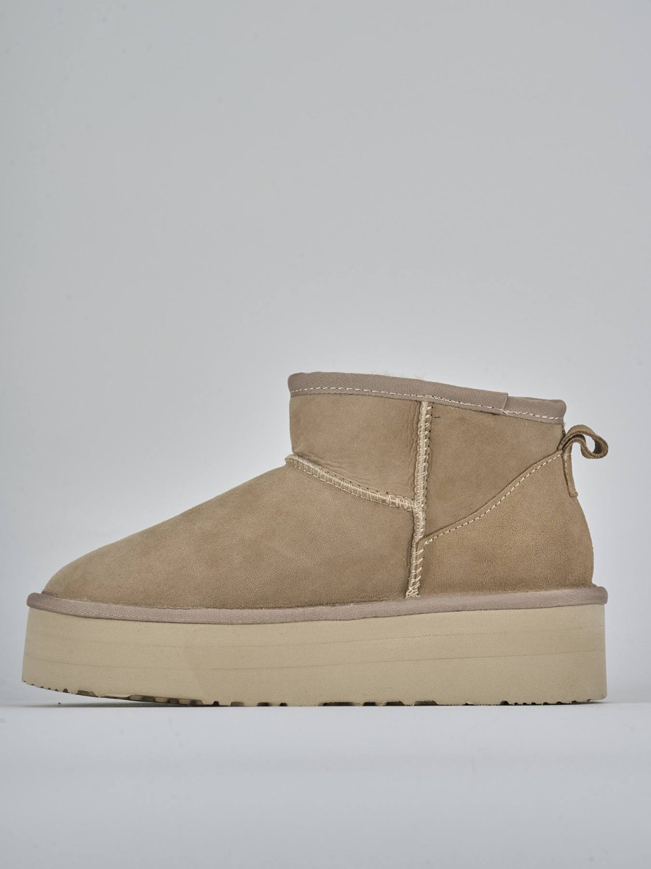 Stivaletti camoscio beige