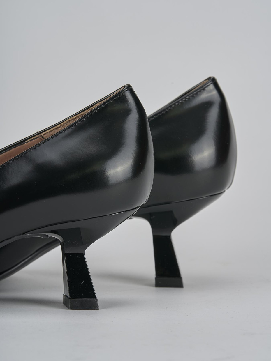 Décolleté e slingback tacco 6cm pelle nero