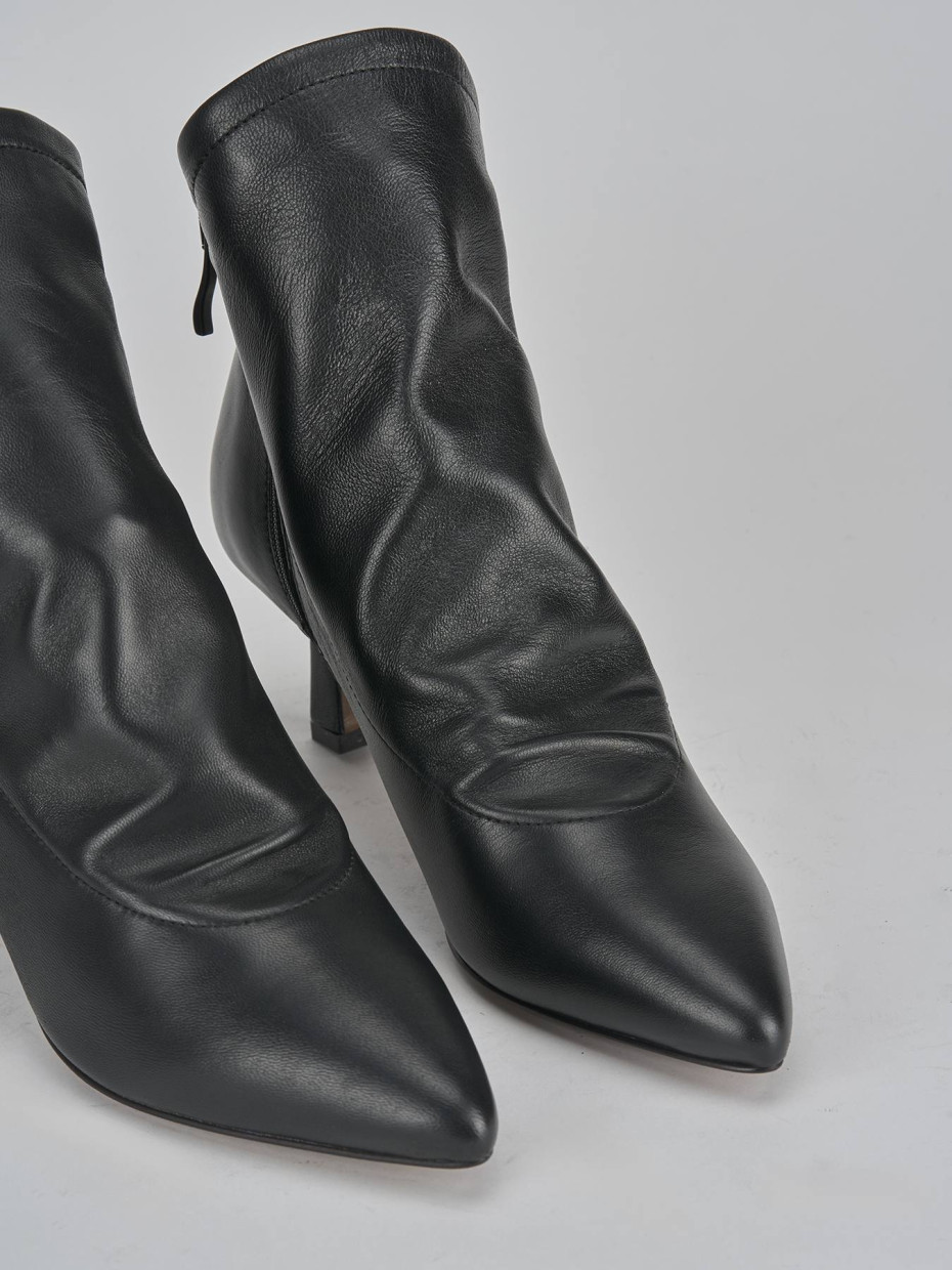 Stivaletti tacco 5cm pelle nero