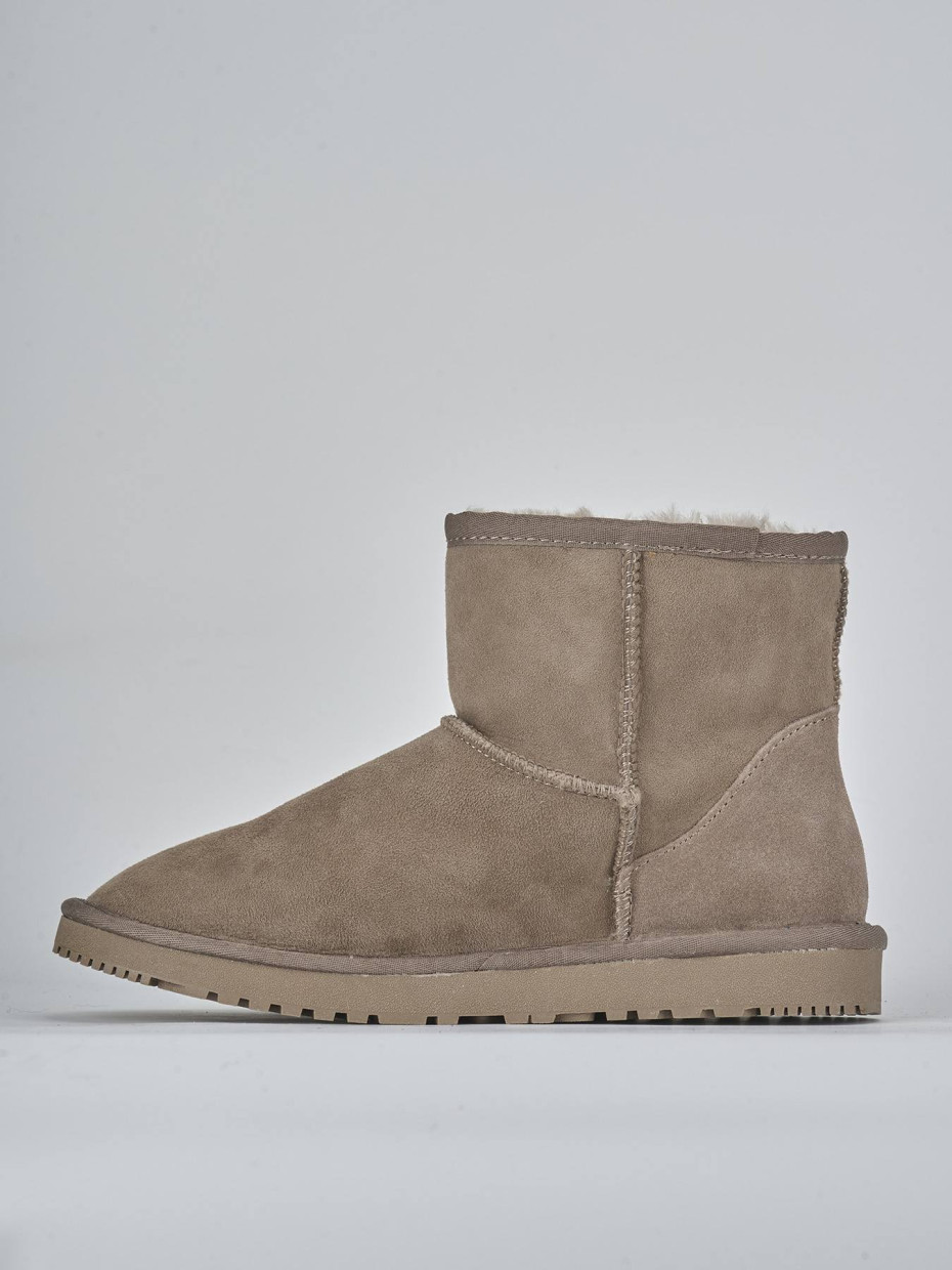 Stivaletti camoscio beige