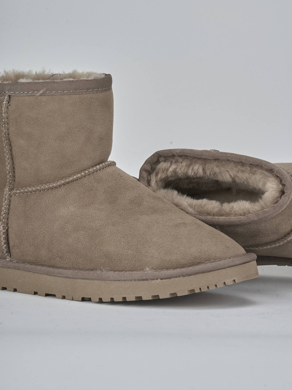 Stivaletti camoscio beige